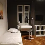 3 Bedrooms - Apartment With 24H-Check-In And Free Parking