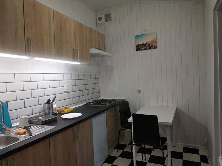 3 Bedrooms - With 24h-check-in And Free Parking * Łódź